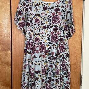 Open back really pretty floral dress